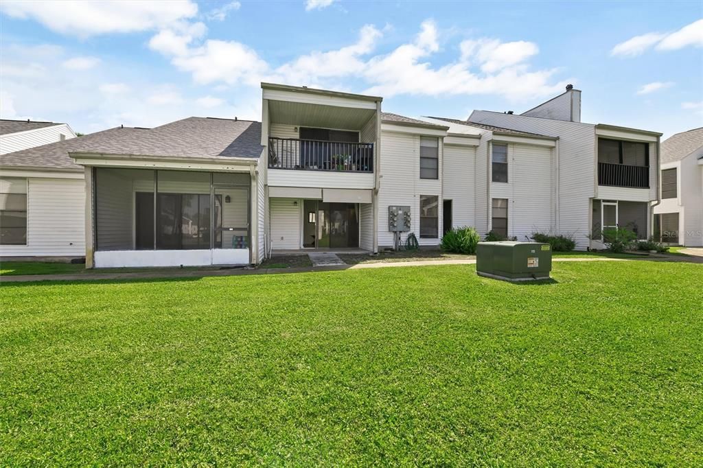 For Sale: $159,000 (2 beds, 2 baths, 1015 Square Feet)