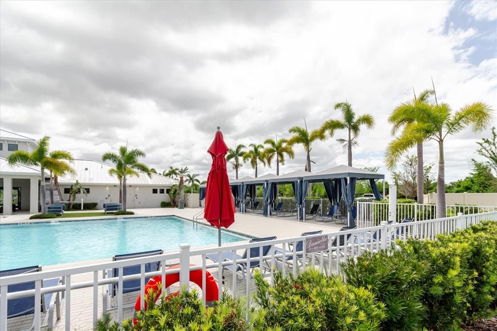For Sale: $339,900 (4 beds, 2 baths, 1841 Square Feet)