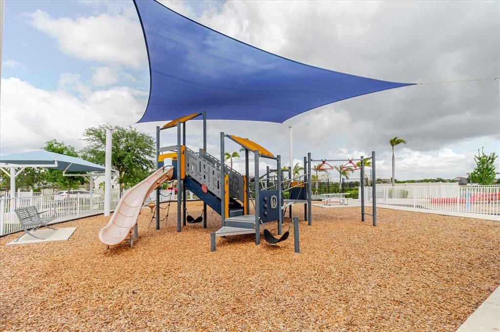 For Sale: $339,900 (4 beds, 2 baths, 1841 Square Feet)