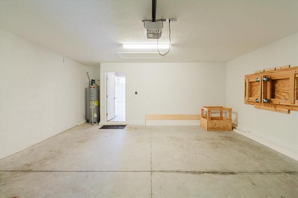 For Sale: $339,900 (4 beds, 2 baths, 1841 Square Feet)