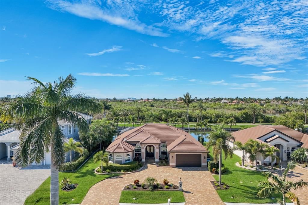 En Venta: $1,599,000 (3 camas, 3 baños, 2677 Pies cuadrados)