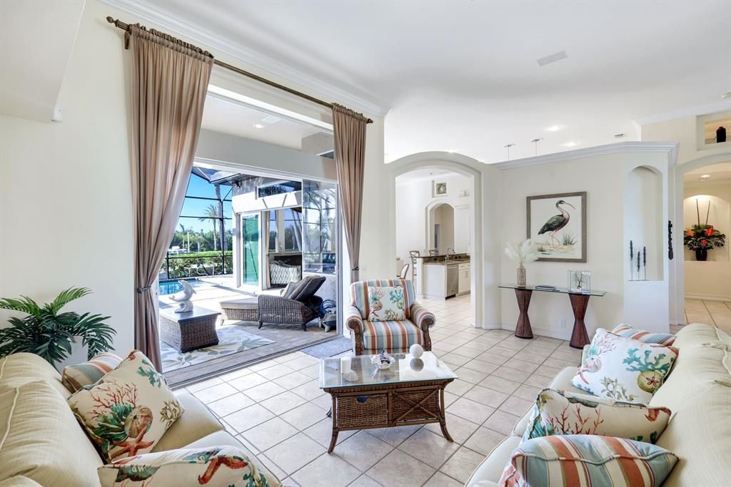 En Venta: $1,599,000 (3 camas, 3 baños, 2677 Pies cuadrados)