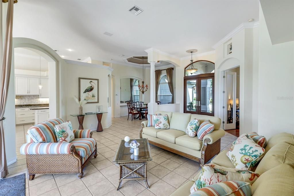 En Venta: $1,599,000 (3 camas, 3 baños, 2677 Pies cuadrados)