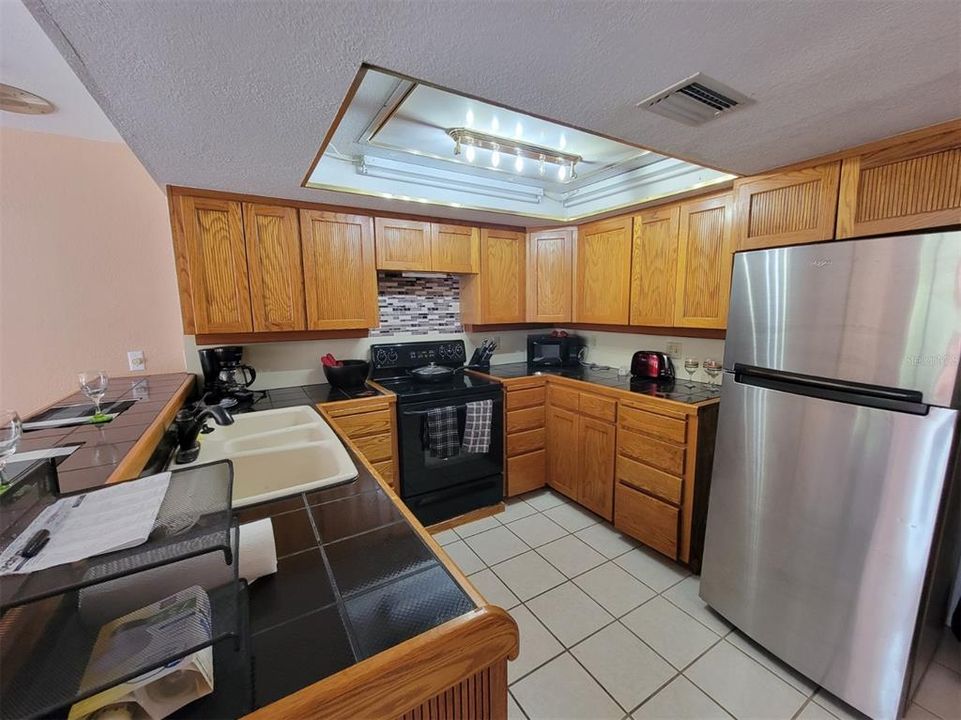 For Rent: $1,800 (2 beds, 1 baths, 1476 Square Feet)