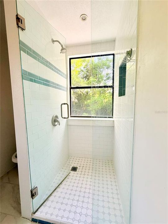 Active With Contract: $260,000 (4 beds, 3 baths, 1620 Square Feet)
