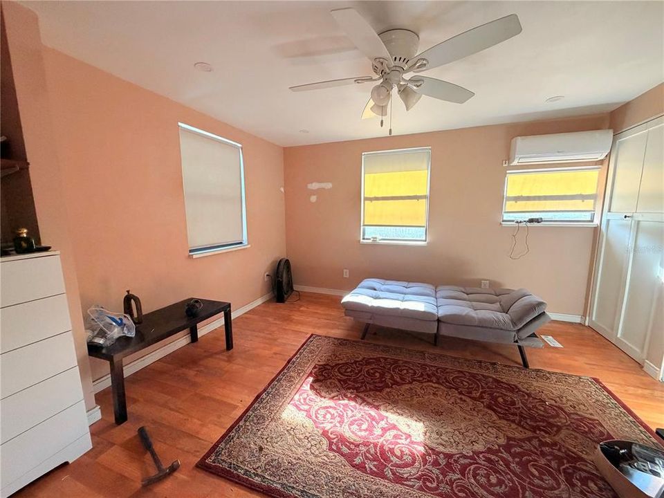 Active With Contract: $260,000 (4 beds, 3 baths, 1620 Square Feet)