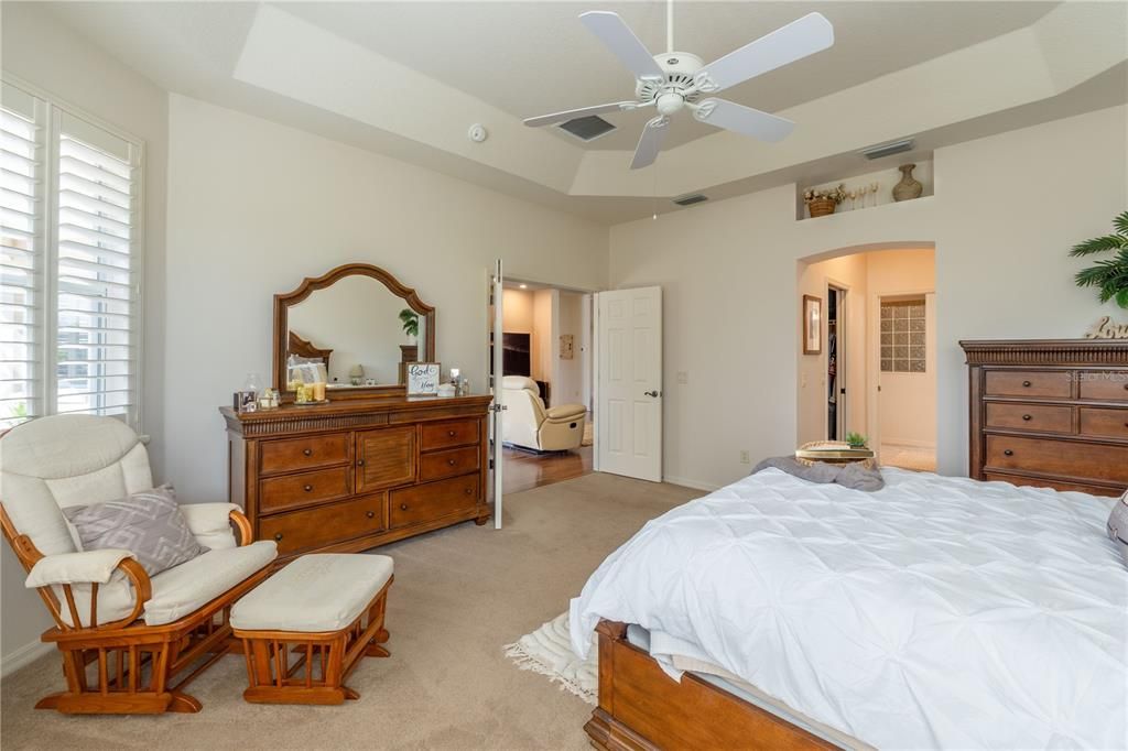 For Sale: $729,000 (3 beds, 2 baths, 2075 Square Feet)