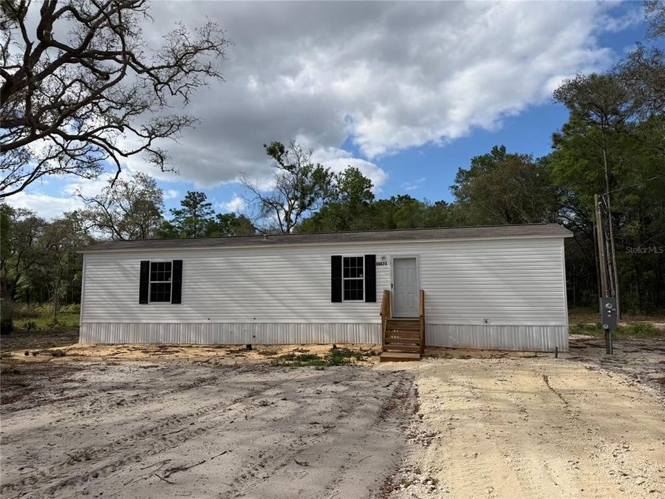 Active With Contract: $155,000 (2 beds, 2 baths, 784 Square Feet)