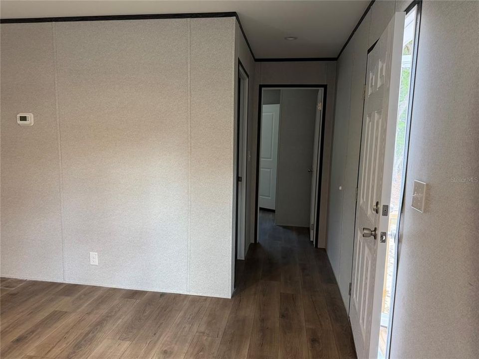 Active With Contract: $155,000 (2 beds, 2 baths, 784 Square Feet)
