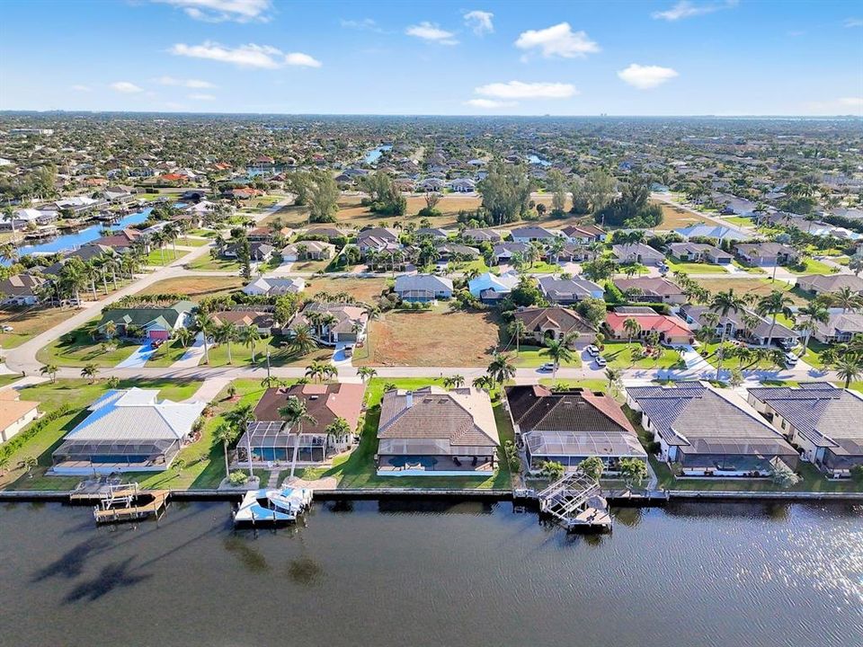 En Venta: $999,000 (4 camas, 3 baños, 2945 Pies cuadrados)