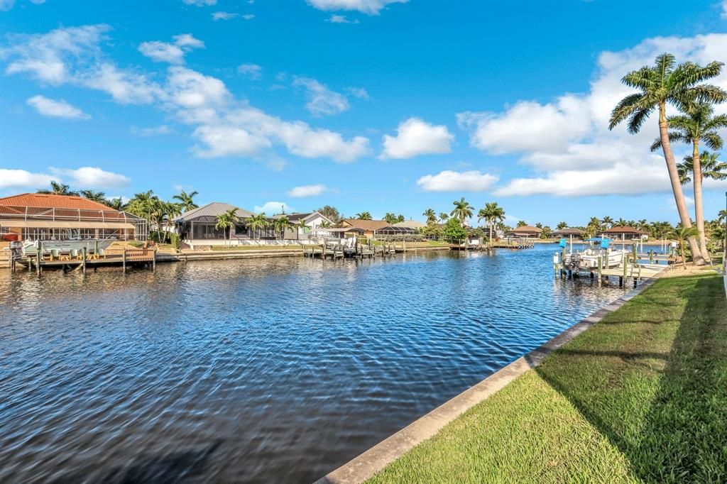 En Venta: $999,000 (4 camas, 3 baños, 2945 Pies cuadrados)