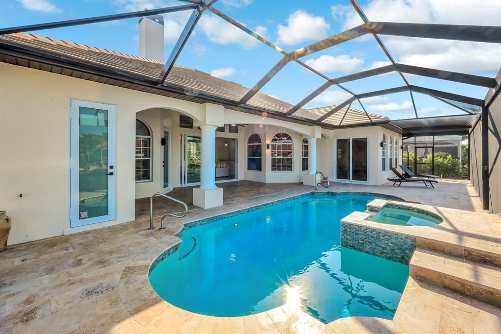 En Venta: $999,000 (4 camas, 3 baños, 2945 Pies cuadrados)