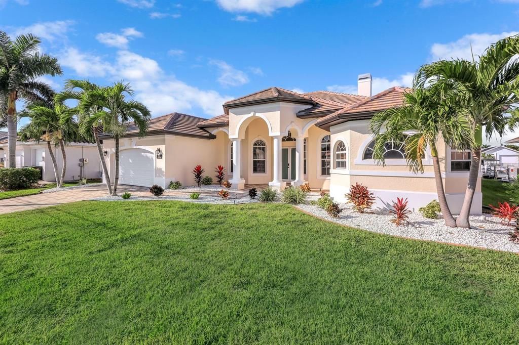 En Venta: $999,000 (4 camas, 3 baños, 2945 Pies cuadrados)