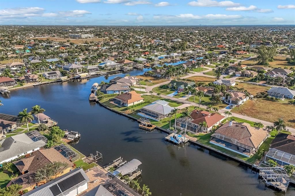 En Venta: $999,000 (4 camas, 3 baños, 2945 Pies cuadrados)