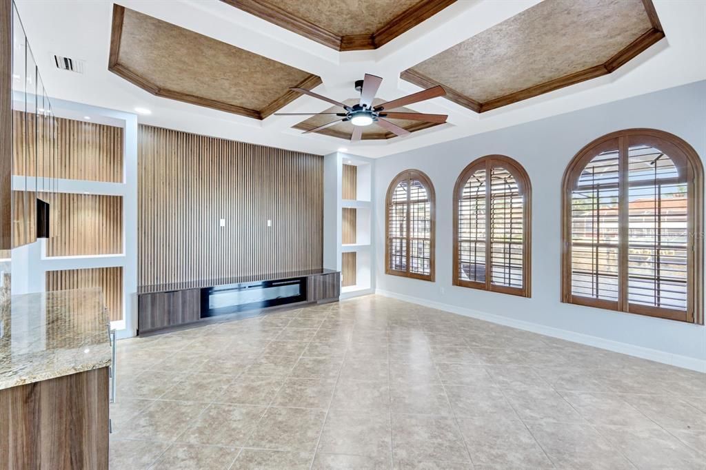 En Venta: $999,000 (4 camas, 3 baños, 2945 Pies cuadrados)