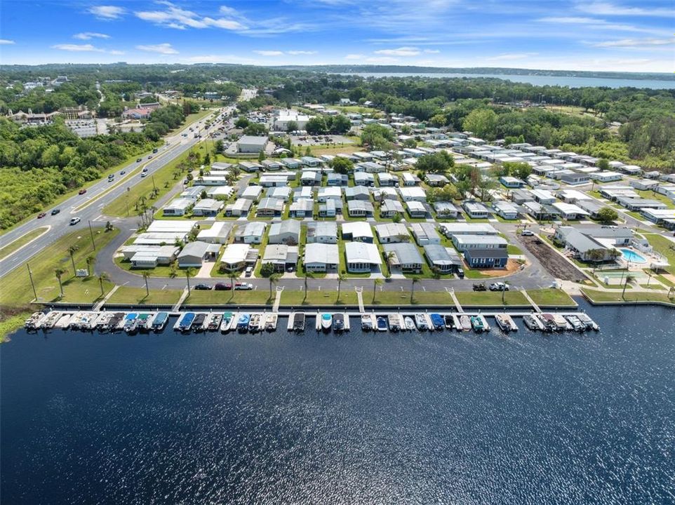 На продажу: $240,500 (2 спален, 2 ванн, 1056 Квадратных фут)