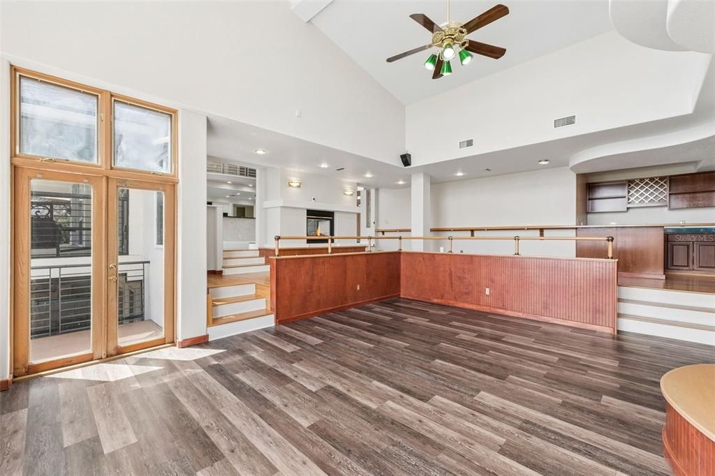For Sale: $2,950,000 (5 beds, 4 baths, 7153 Square Feet)