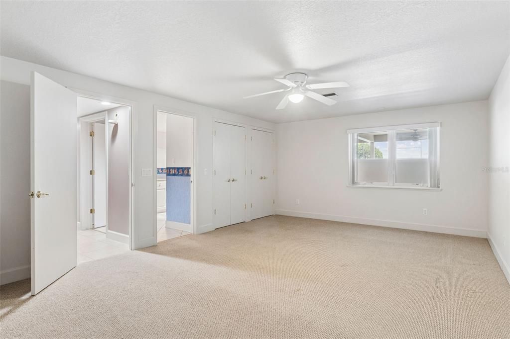 For Sale: $2,950,000 (5 beds, 4 baths, 7153 Square Feet)