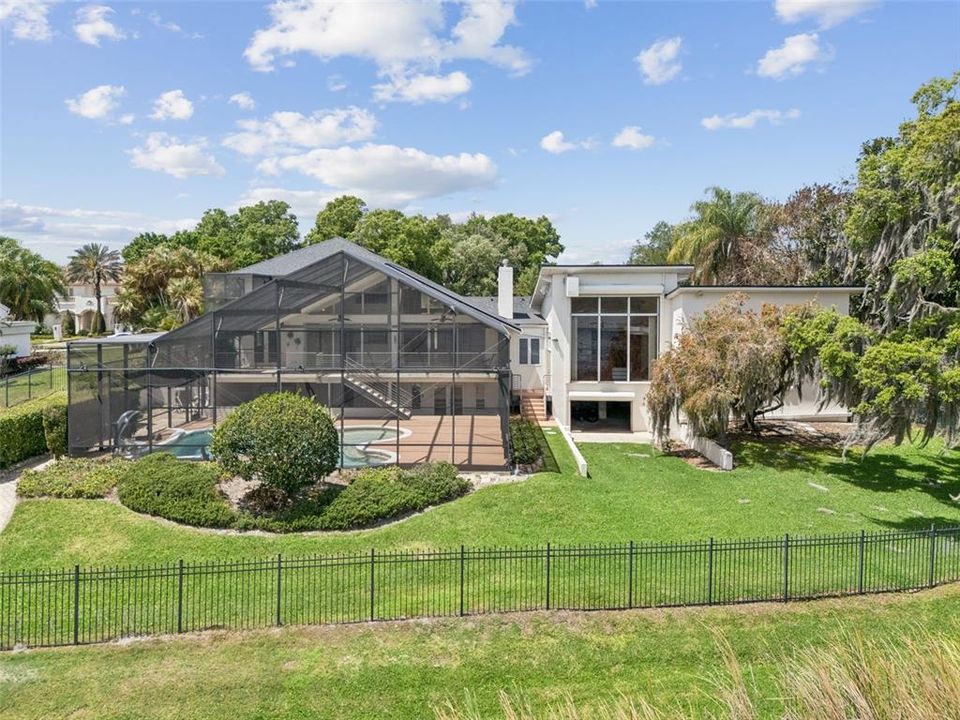 For Sale: $2,950,000 (5 beds, 4 baths, 7153 Square Feet)