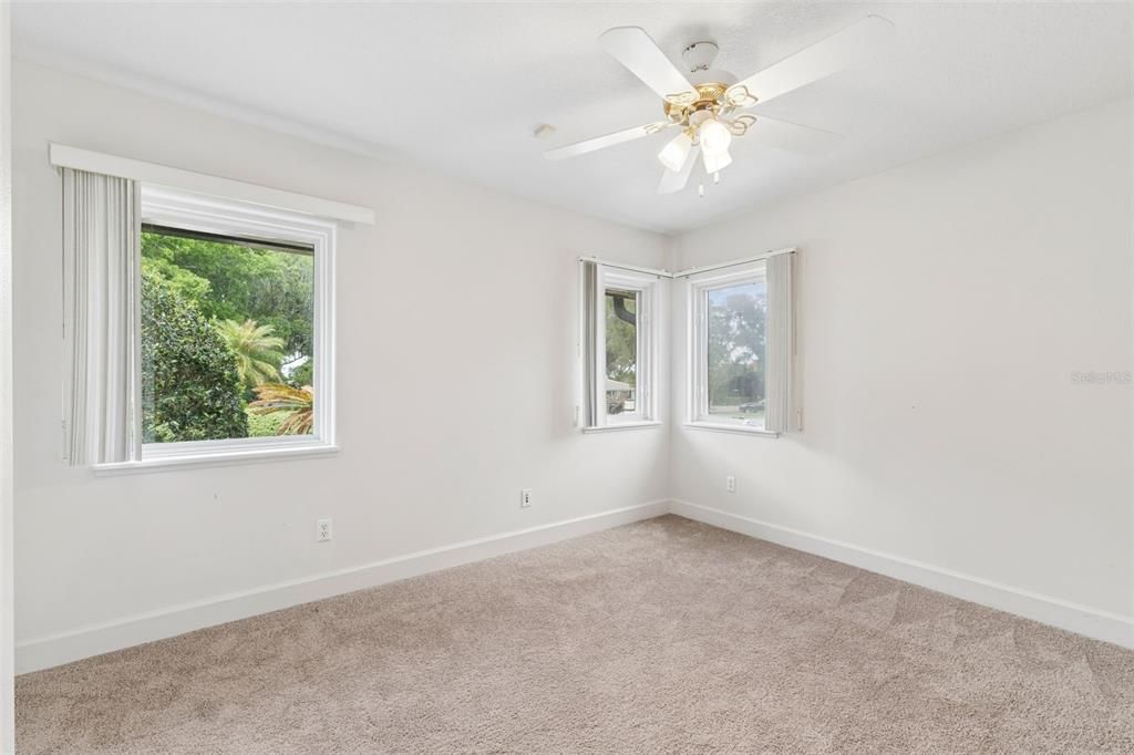 For Sale: $2,950,000 (5 beds, 4 baths, 7153 Square Feet)