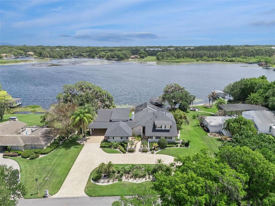 For Sale: $2,950,000 (5 beds, 4 baths, 7153 Square Feet)