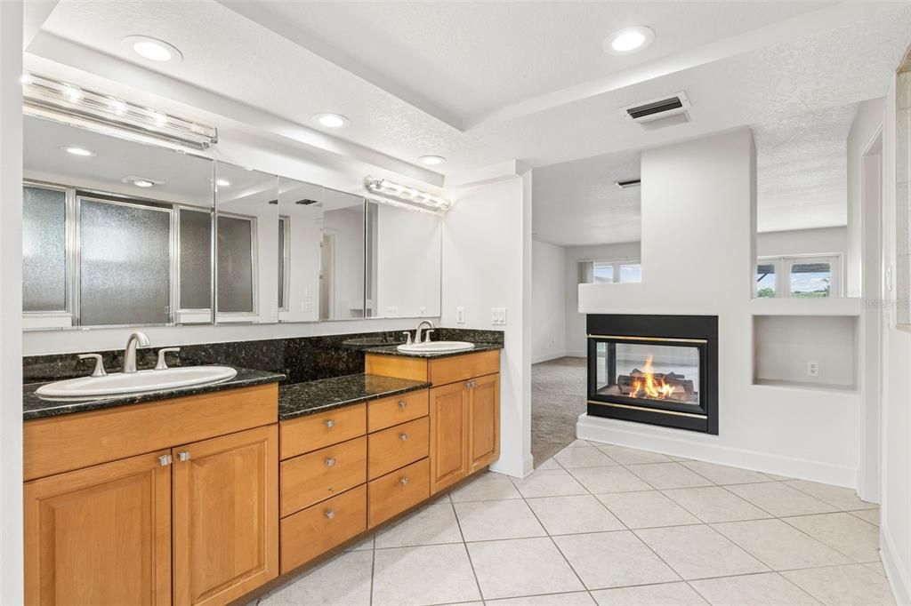 For Sale: $2,950,000 (5 beds, 4 baths, 7153 Square Feet)