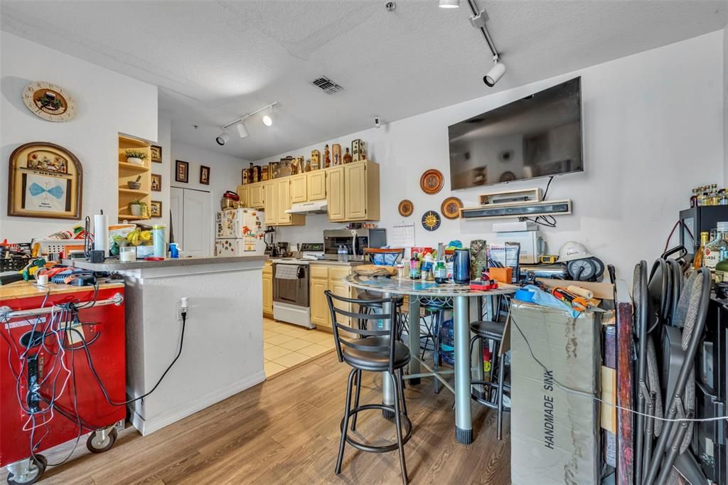 Activo con contrato: $145,000 (1 camas, 1 baños, 672 Pies cuadrados)
