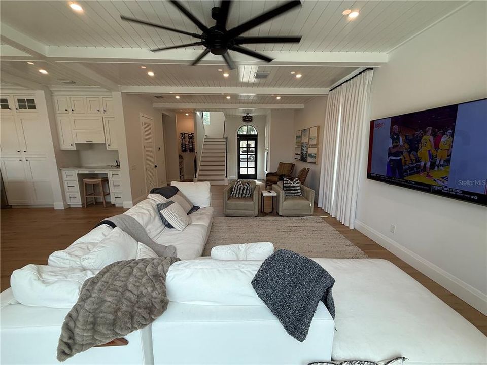 For Sale: $1,324,000 (4 beds, 3 baths, 2843 Square Feet)