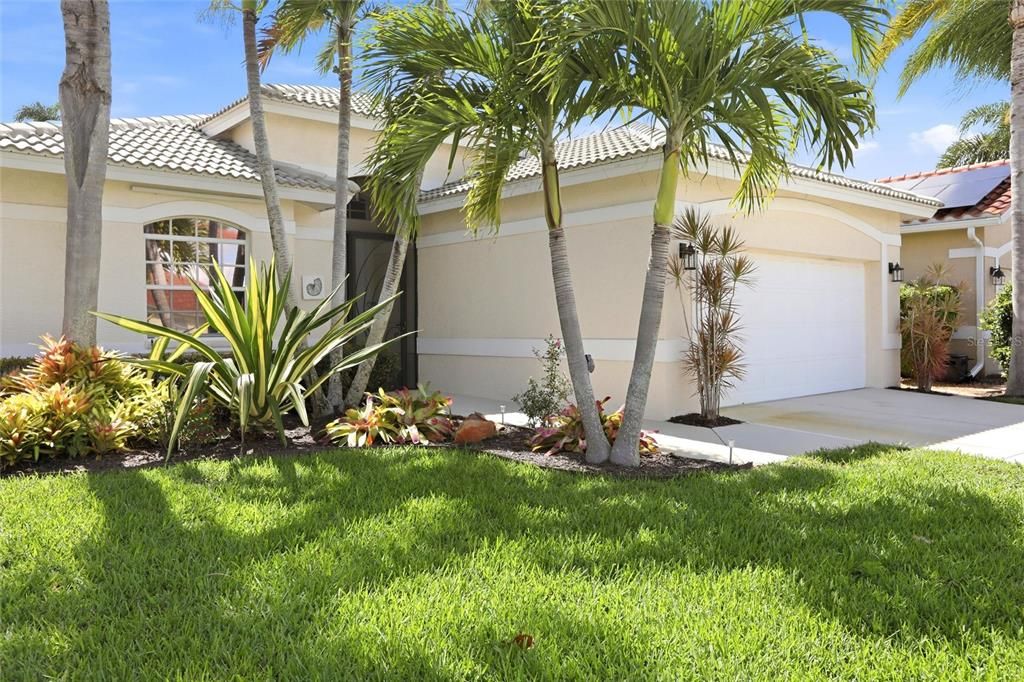 For Sale: $405,000 (3 beds, 2 baths, 1572 Square Feet)