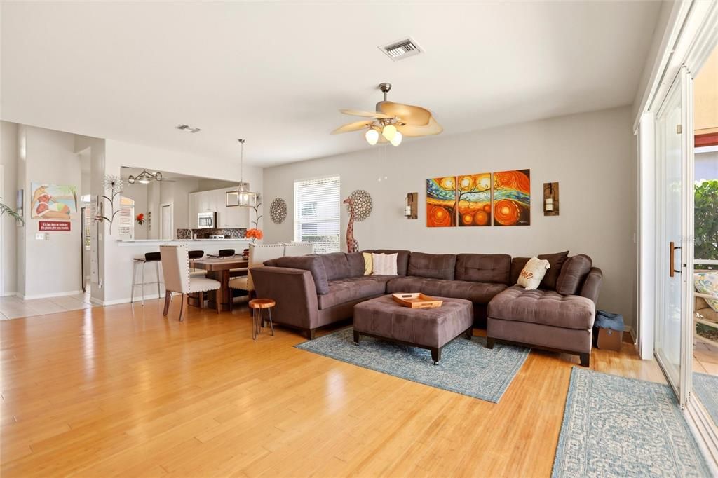 For Sale: $405,000 (3 beds, 2 baths, 1572 Square Feet)