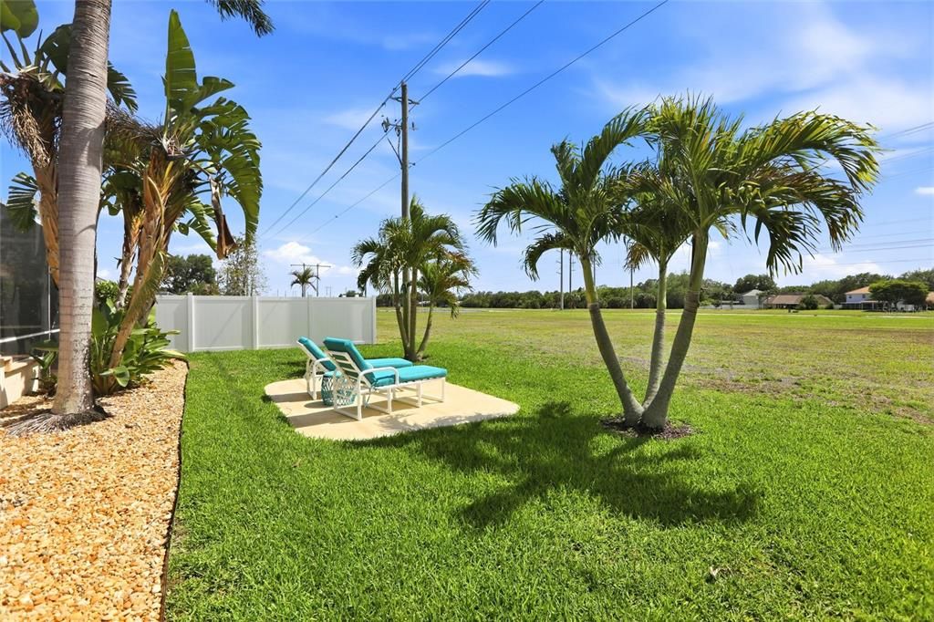 For Sale: $405,000 (3 beds, 2 baths, 1572 Square Feet)