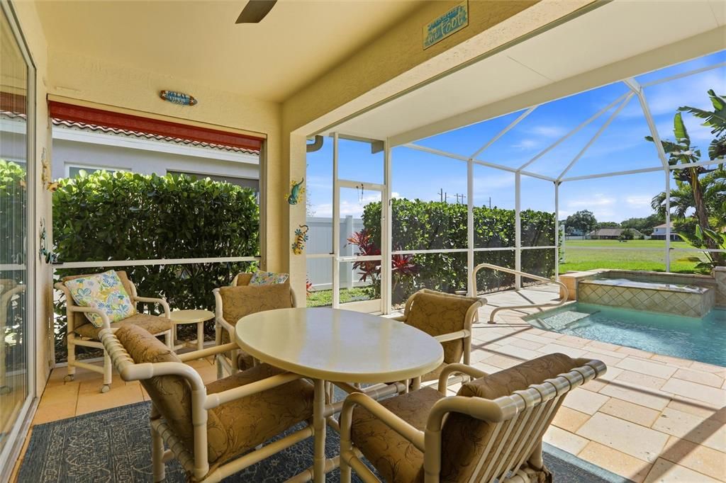 For Sale: $405,000 (3 beds, 2 baths, 1572 Square Feet)