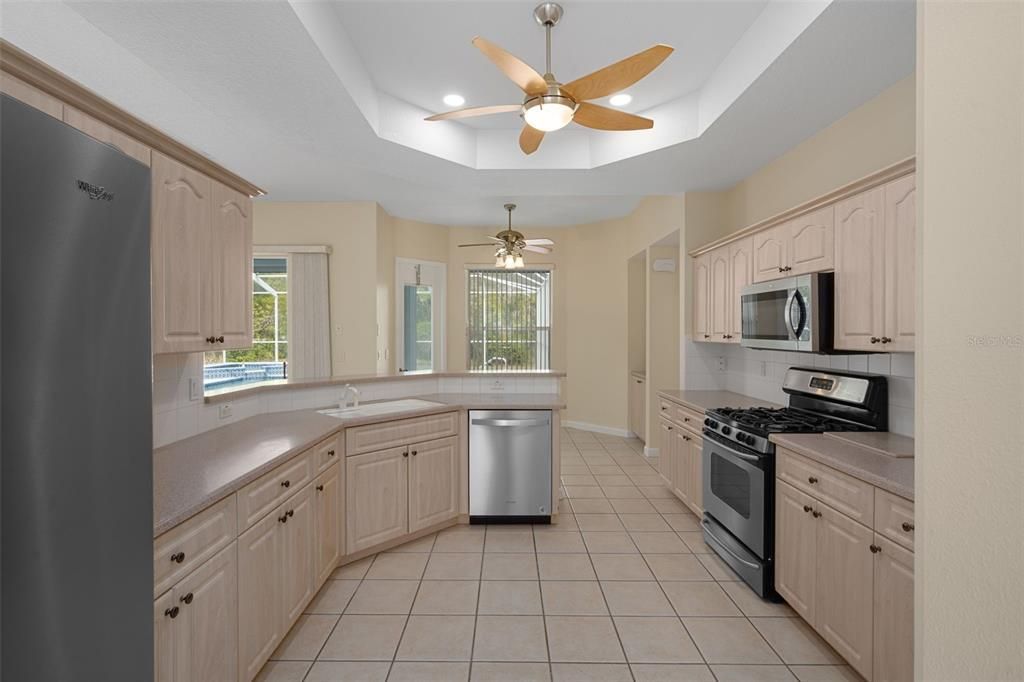 Active With Contract: $425,000 (3 beds, 2 baths, 2189 Square Feet)