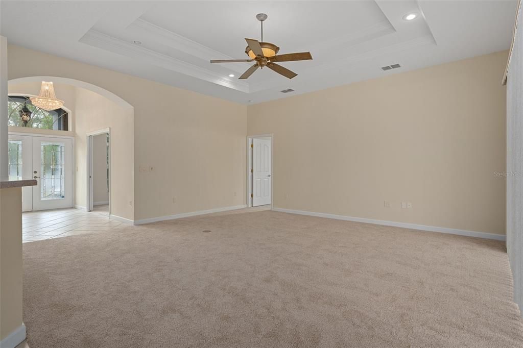 Active With Contract: $425,000 (3 beds, 2 baths, 2189 Square Feet)