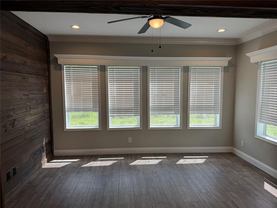 For Sale: $299,900 (4 beds, 2 baths, 2305 Square Feet)