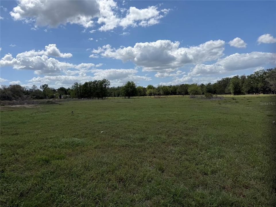For Sale: $299,900 (4 beds, 2 baths, 2305 Square Feet)