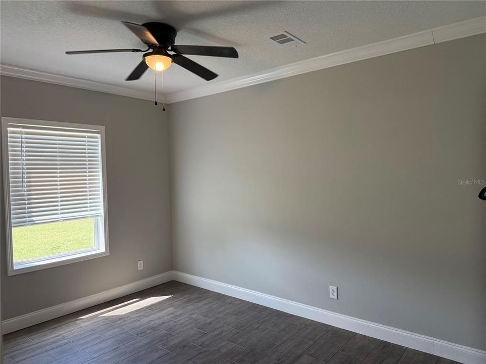 For Sale: $299,900 (4 beds, 2 baths, 2305 Square Feet)