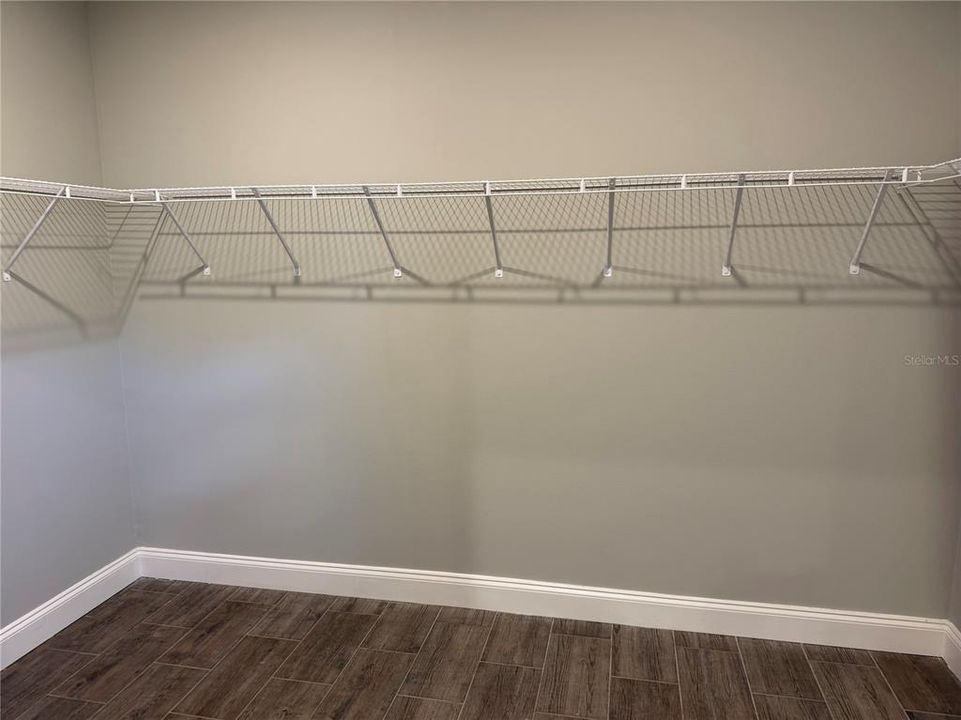 For Sale: $299,900 (4 beds, 2 baths, 2305 Square Feet)