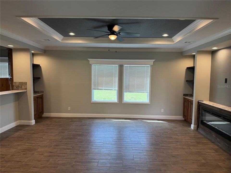 For Sale: $299,900 (4 beds, 2 baths, 2305 Square Feet)