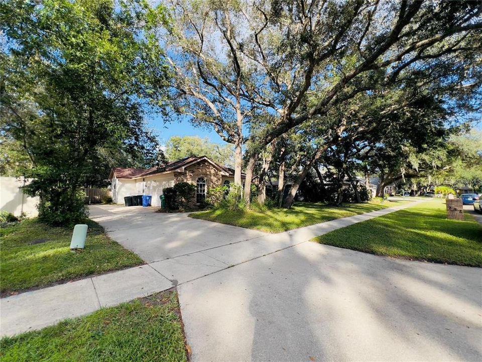 Activo con contrato: $575,000 (4 camas, 2 baños, 2362 Pies cuadrados)