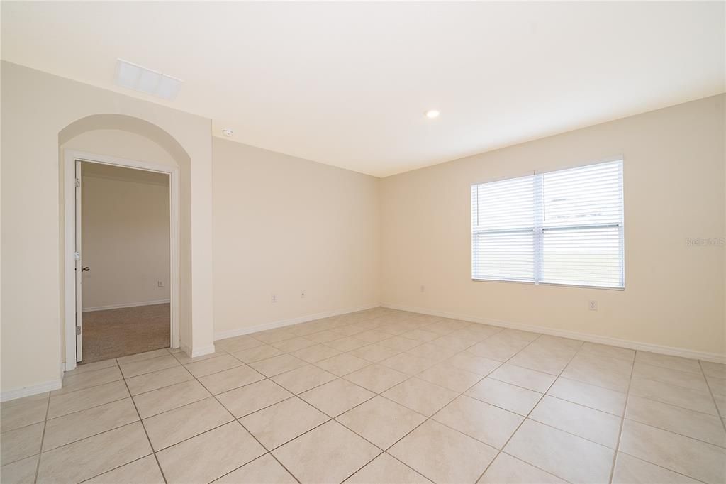 For Sale: $409,000 (4 beds, 2 baths, 1846 Square Feet)