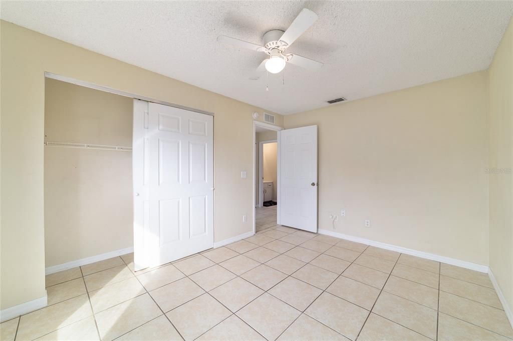 Activo con contrato: $219,900 (3 camas, 2 baños, 1188 Pies cuadrados)