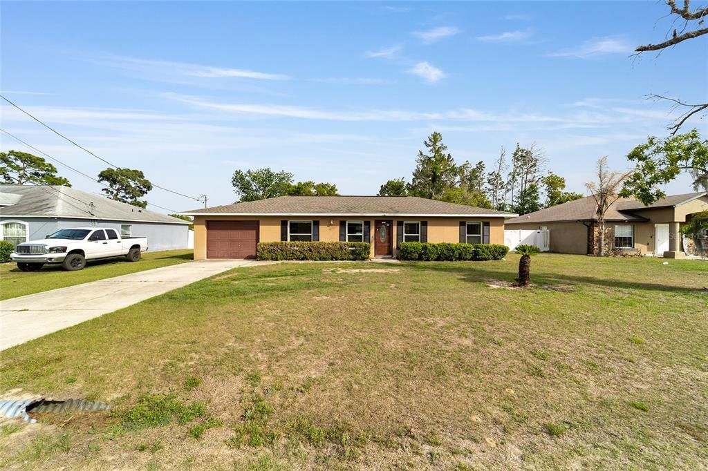 Activo con contrato: $219,900 (3 camas, 2 baños, 1188 Pies cuadrados)
