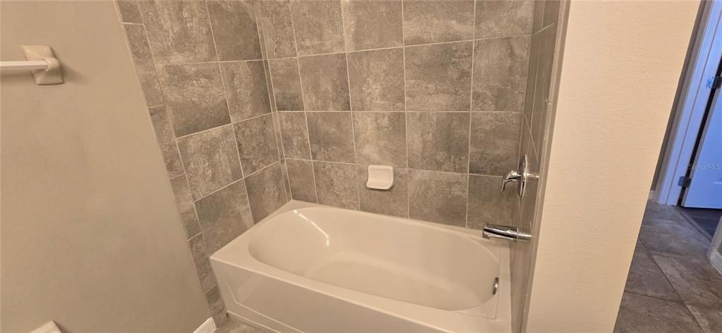 В аренду: $3,499 (3 спален, 2 ванн, 2300 Квадратных фут)