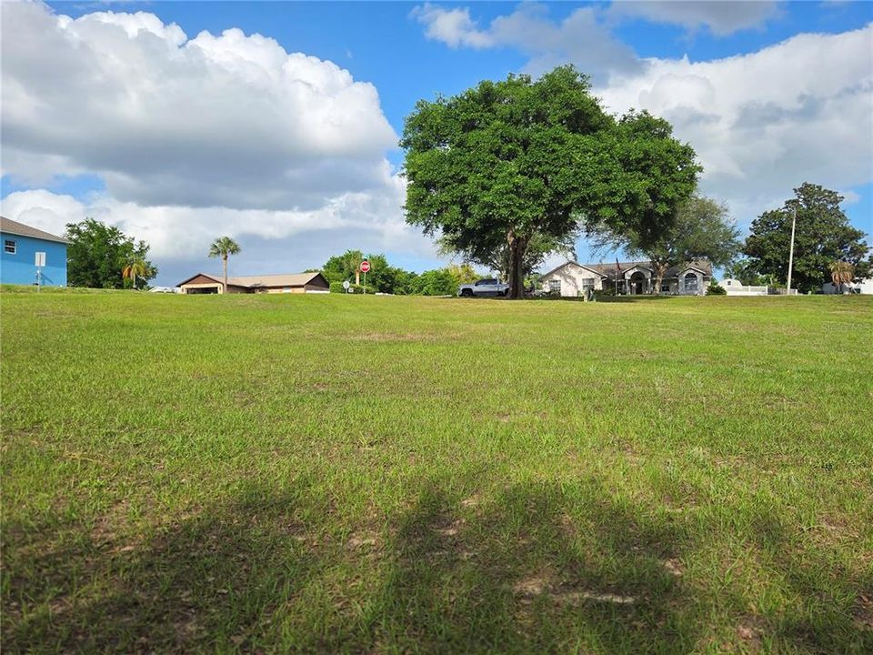 待售: $185,000 (0.78 acres)