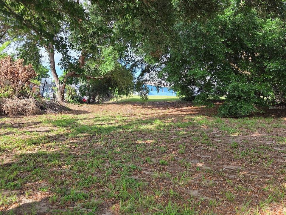 待售: $185,000 (0.78 acres)