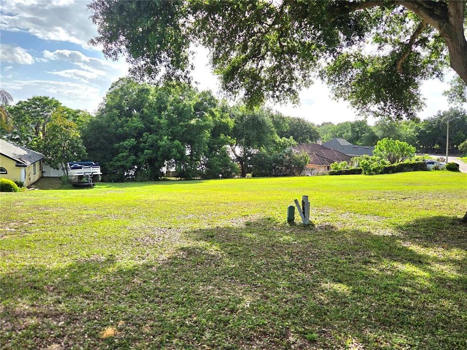待售: $185,000 (0.78 acres)