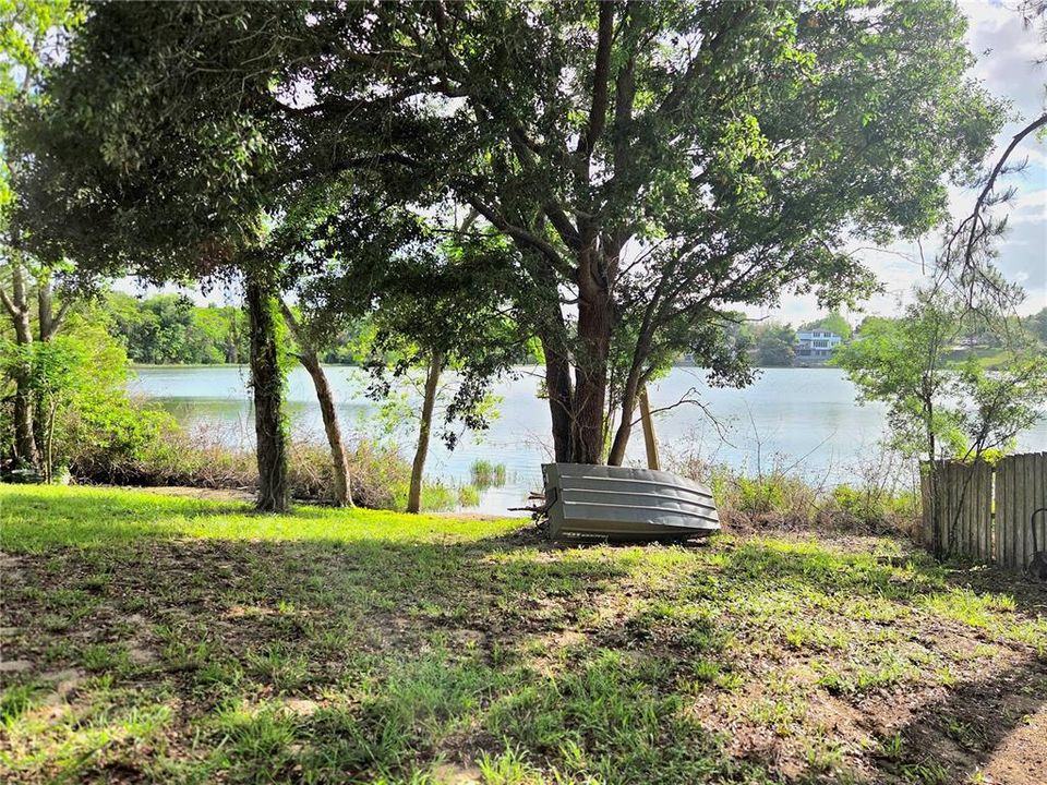 待售: $185,000 (0.78 acres)