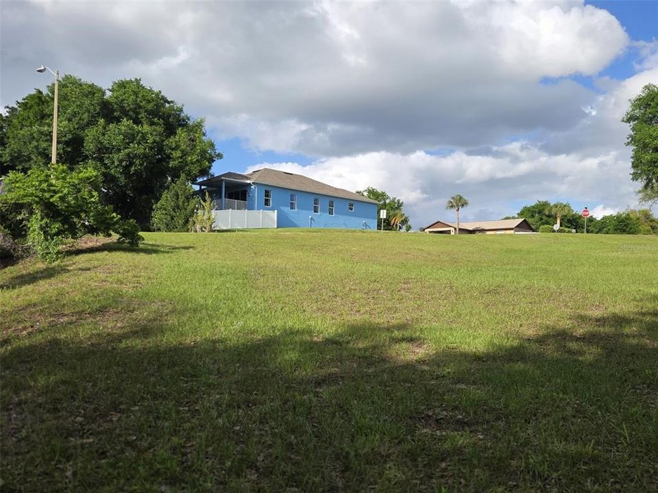 待售: $185,000 (0.78 acres)