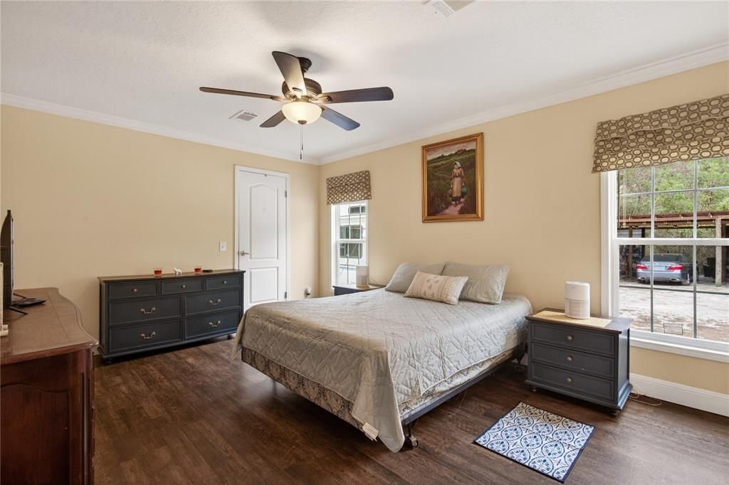 For Sale: $299,000 (3 beds, 2 baths, 1248 Square Feet)